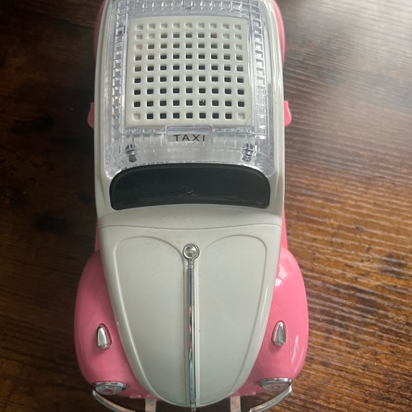 Bluetooth speaker, portable VW Bug Car pink white - Picture 5 of 7
